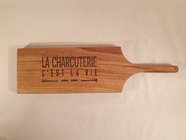 Bois : Chêne | Motif : Charcuterie
