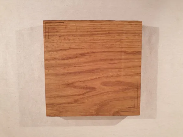 Bois : Chêne | Motif : Lignes 1