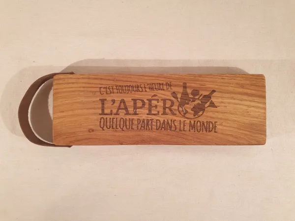 Bois : Chêne | Motif : Monde