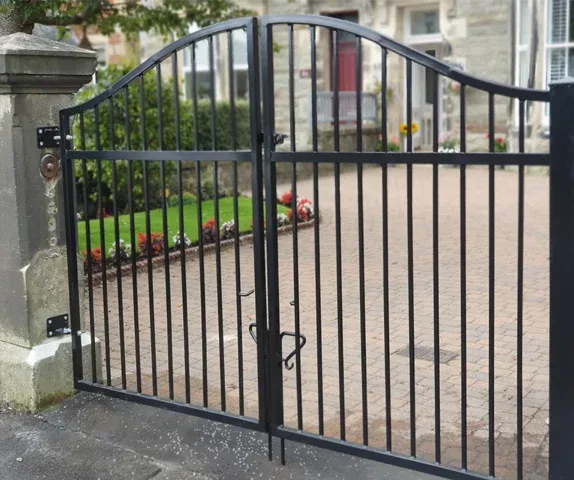 Portail en fer forgé