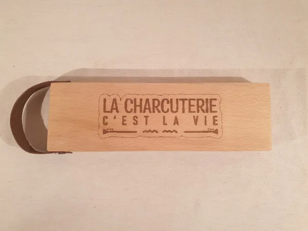 Bois : Hêtre | Motif : Charcuterie